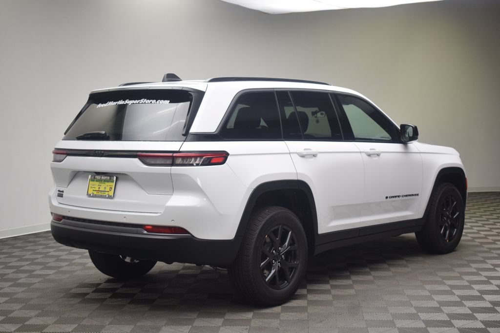 New 2027 Jeep Grand Cherokee Altitude AWD/4WD image 6