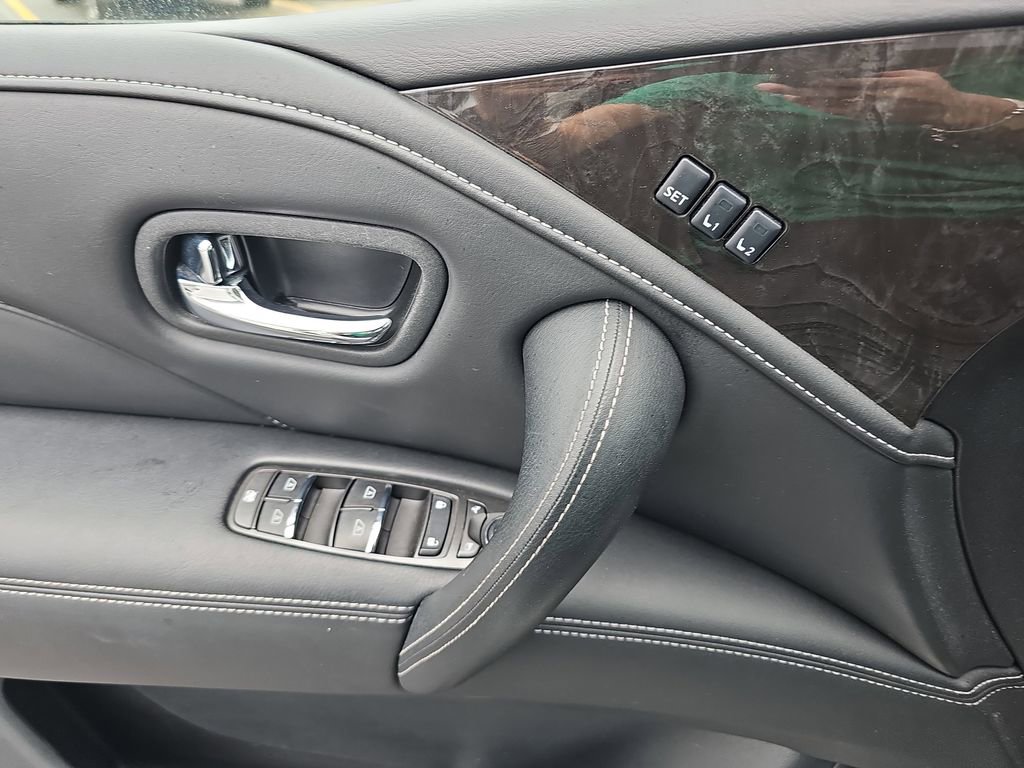 Used 2024 INFINITI QX80 Luxe image 33