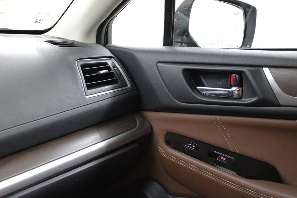 Used 2017 Subaru Outback 3.6R Touring w/ Popular Package #5A image 36