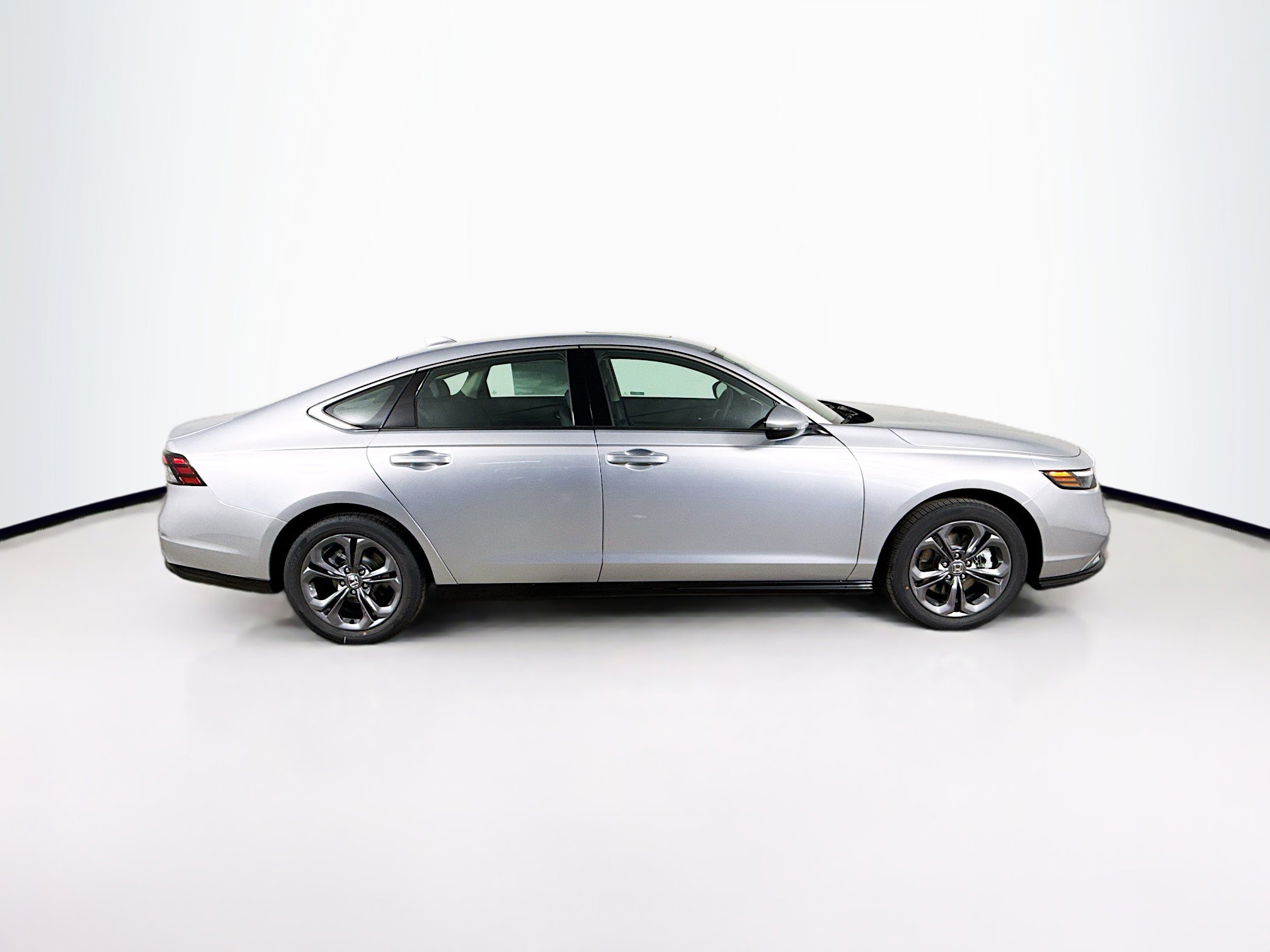 New 2025 Honda Accord EX-L image 2