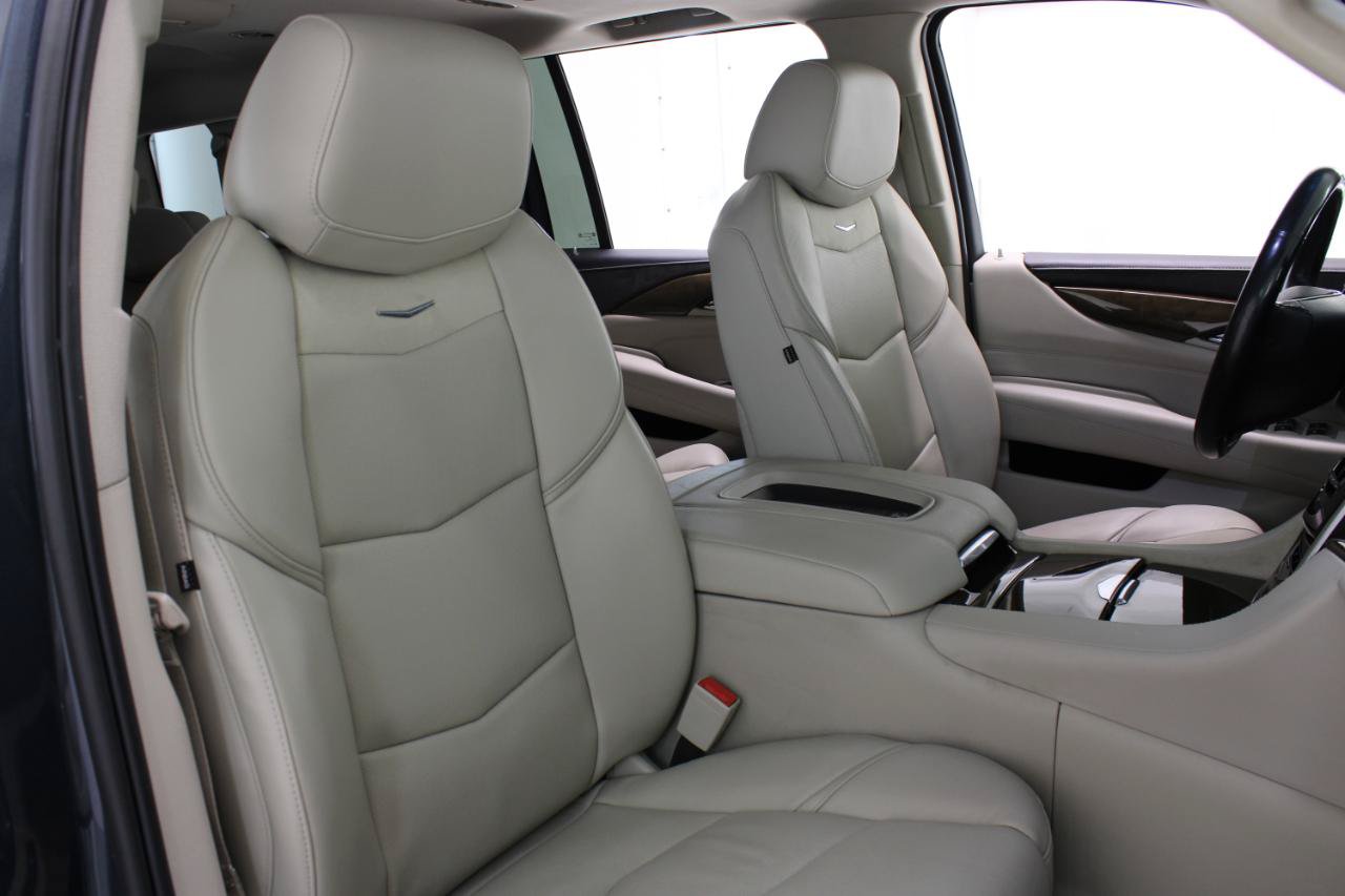 Used 2019 Cadillac Escalade ESV Premium Luxury AWD/4WD image 53