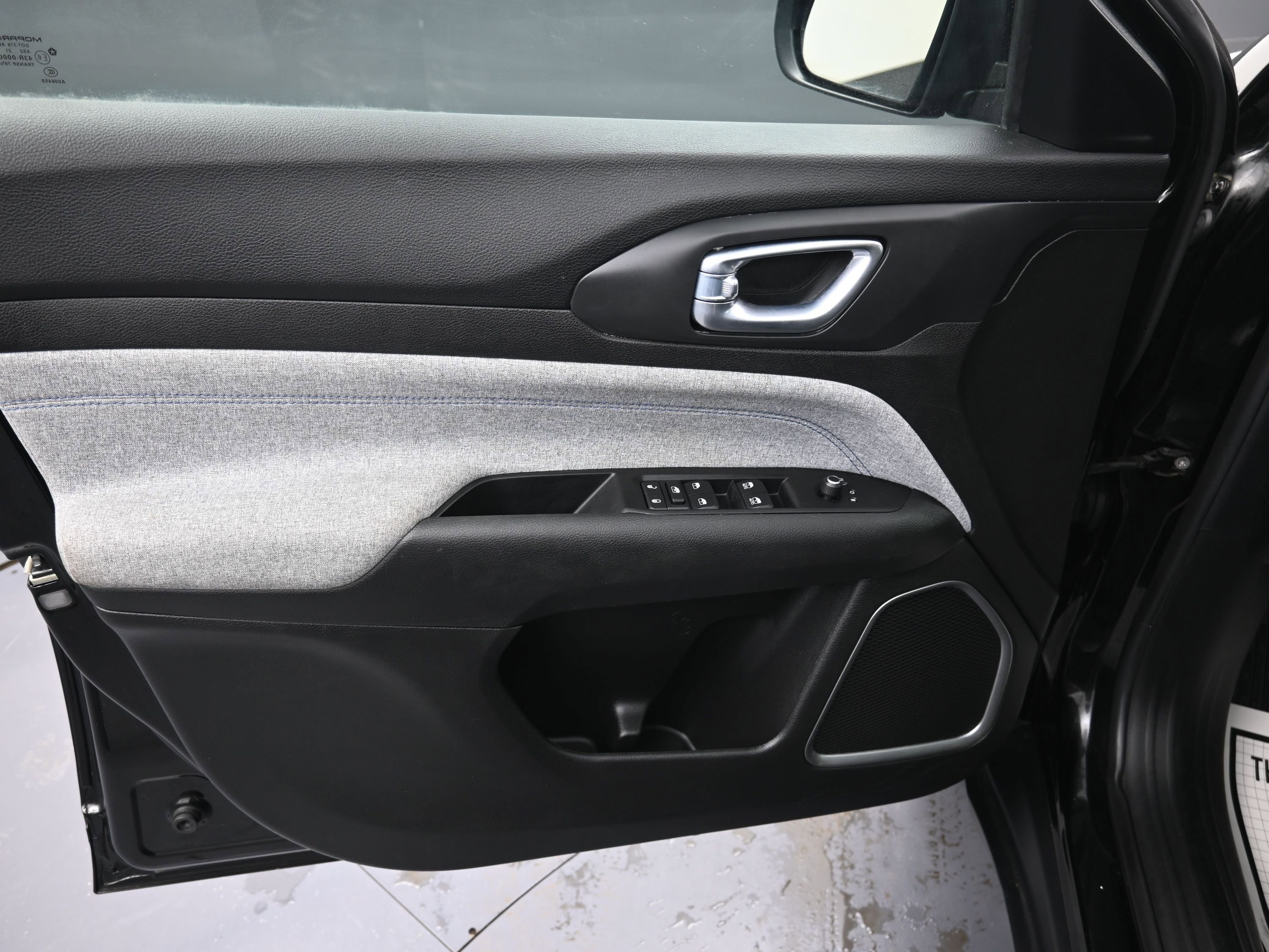 Used 2022 Jeep Compass Latitude w/ Convenience Group image 16