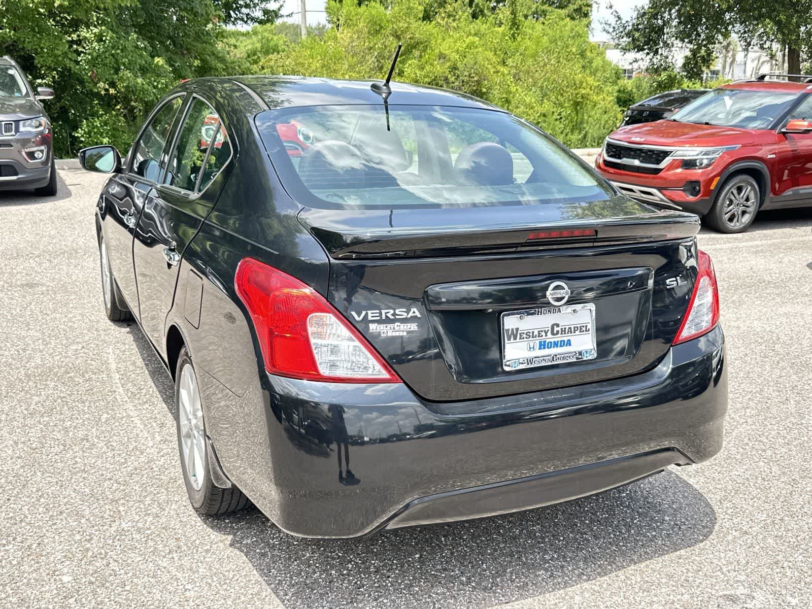 Used 2017 Nissan Versa FWD image 4