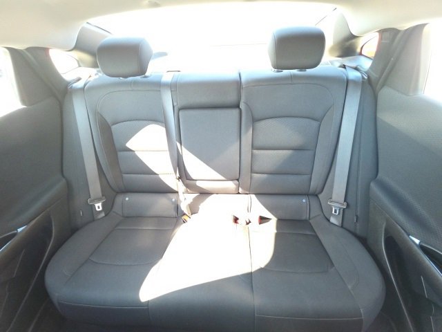 Used 2022 Chevrolet Malibu LT image 25