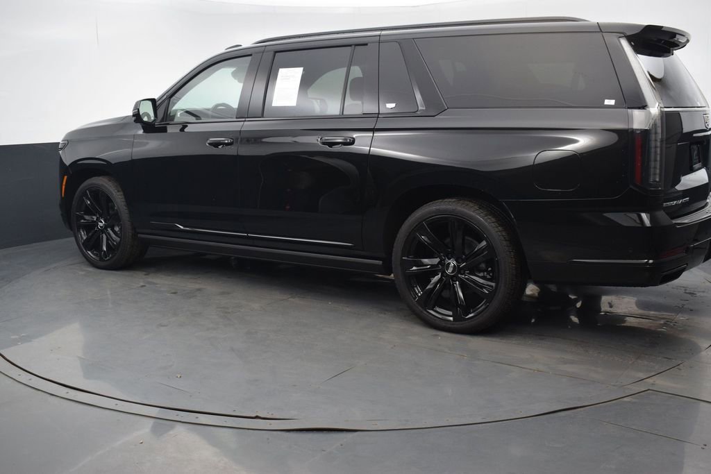 Certified 2026 Cadillac Escalade ESV Sport w/ Touring Package AWD/4WD image 3