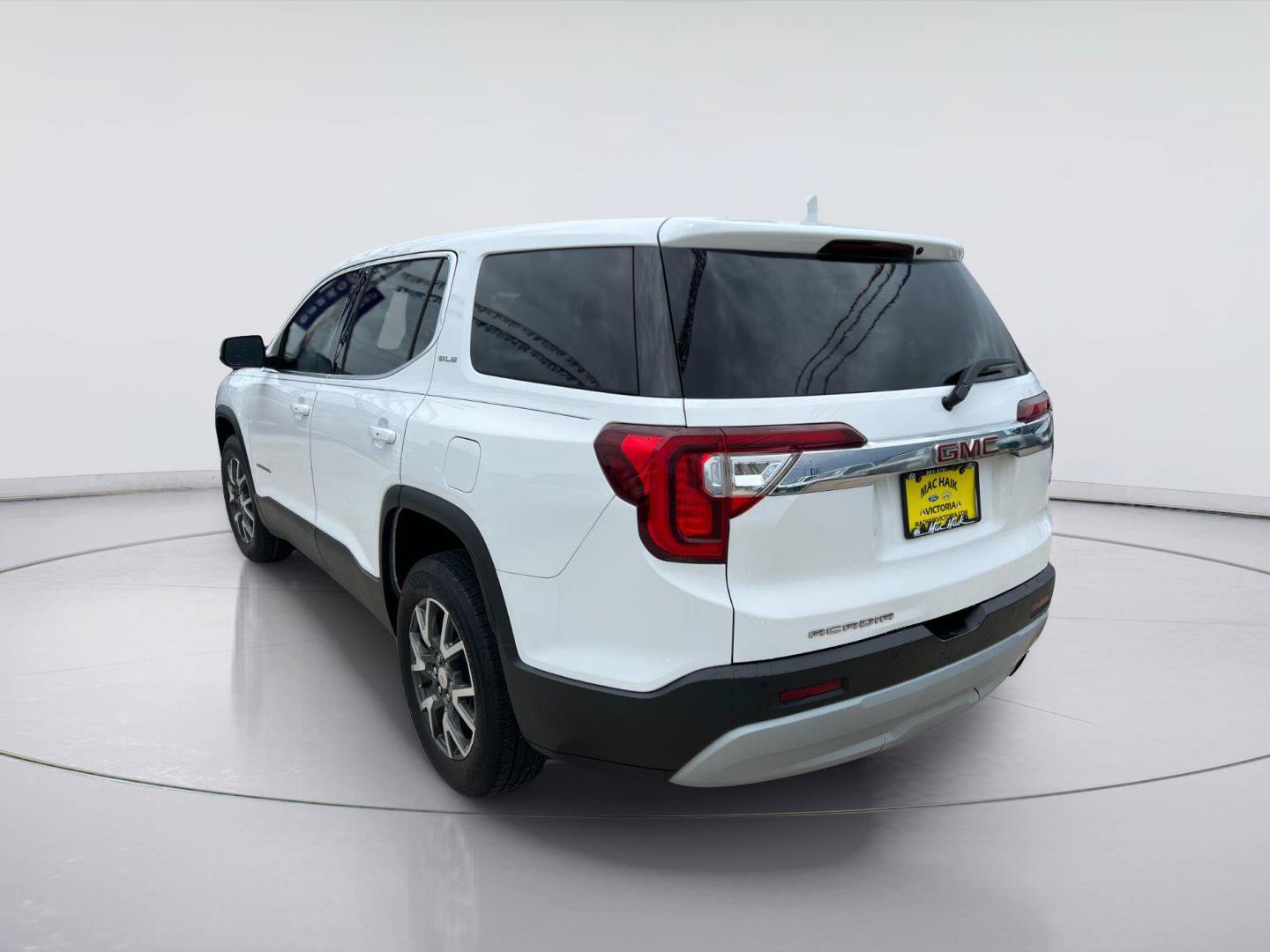 Used 2021 GMC Acadia SLE w/ LPO, Floor Liner Package FWD image 5