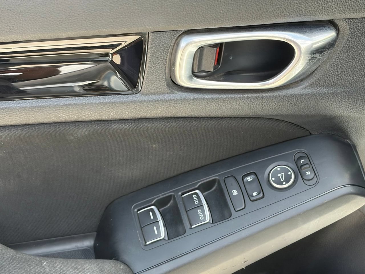 Used 2022 Honda Civic EX image 6