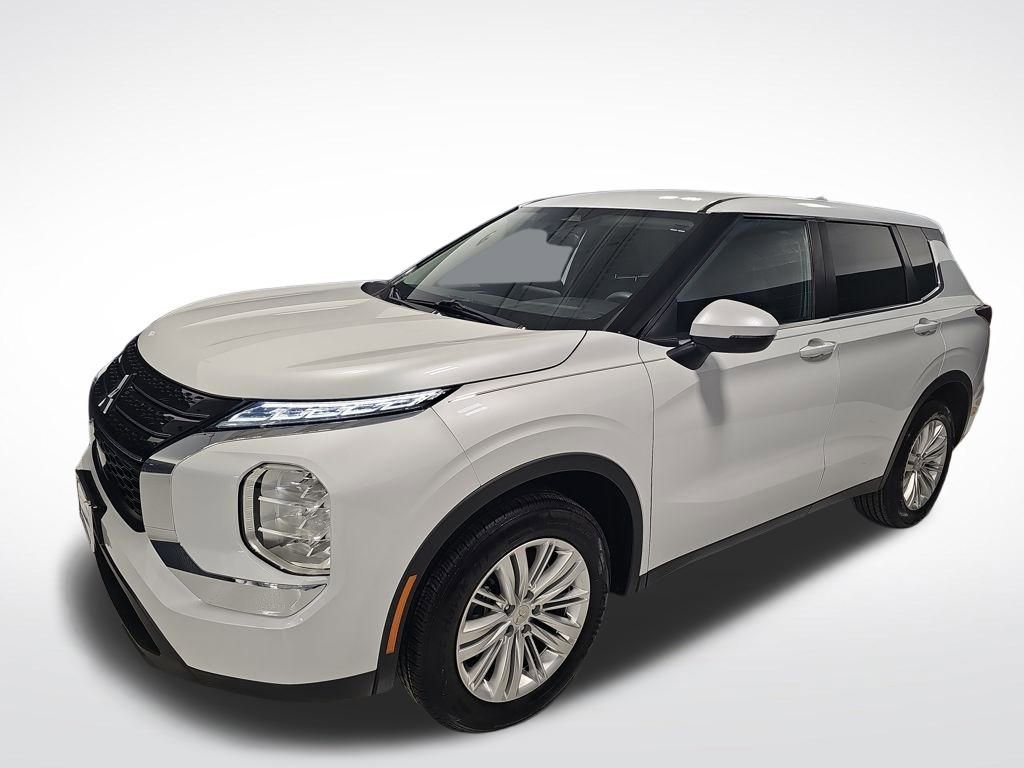 Used 2022 Mitsubishi Outlander ES image 9