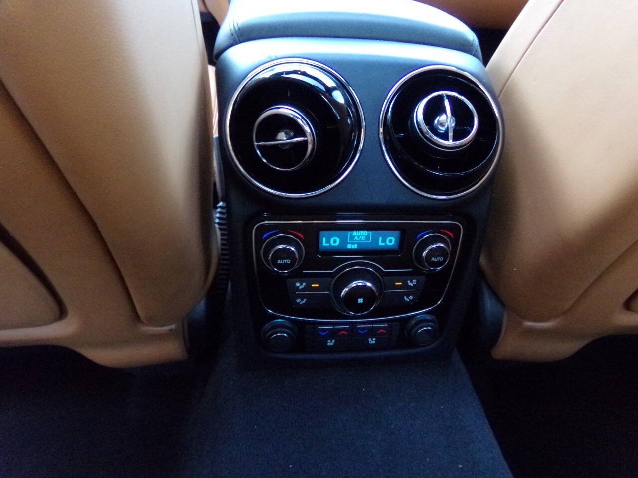 Used 2013 Jaguar XJ AWD image 22