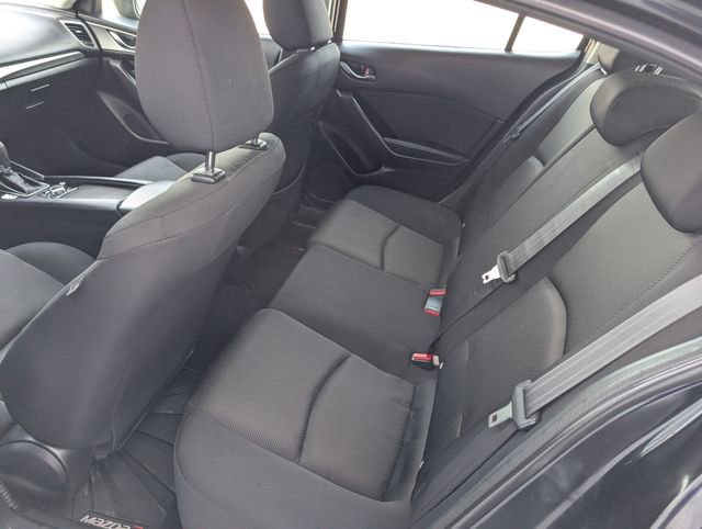 Used 2018 MAZDA MAZDA3 Sport image 19