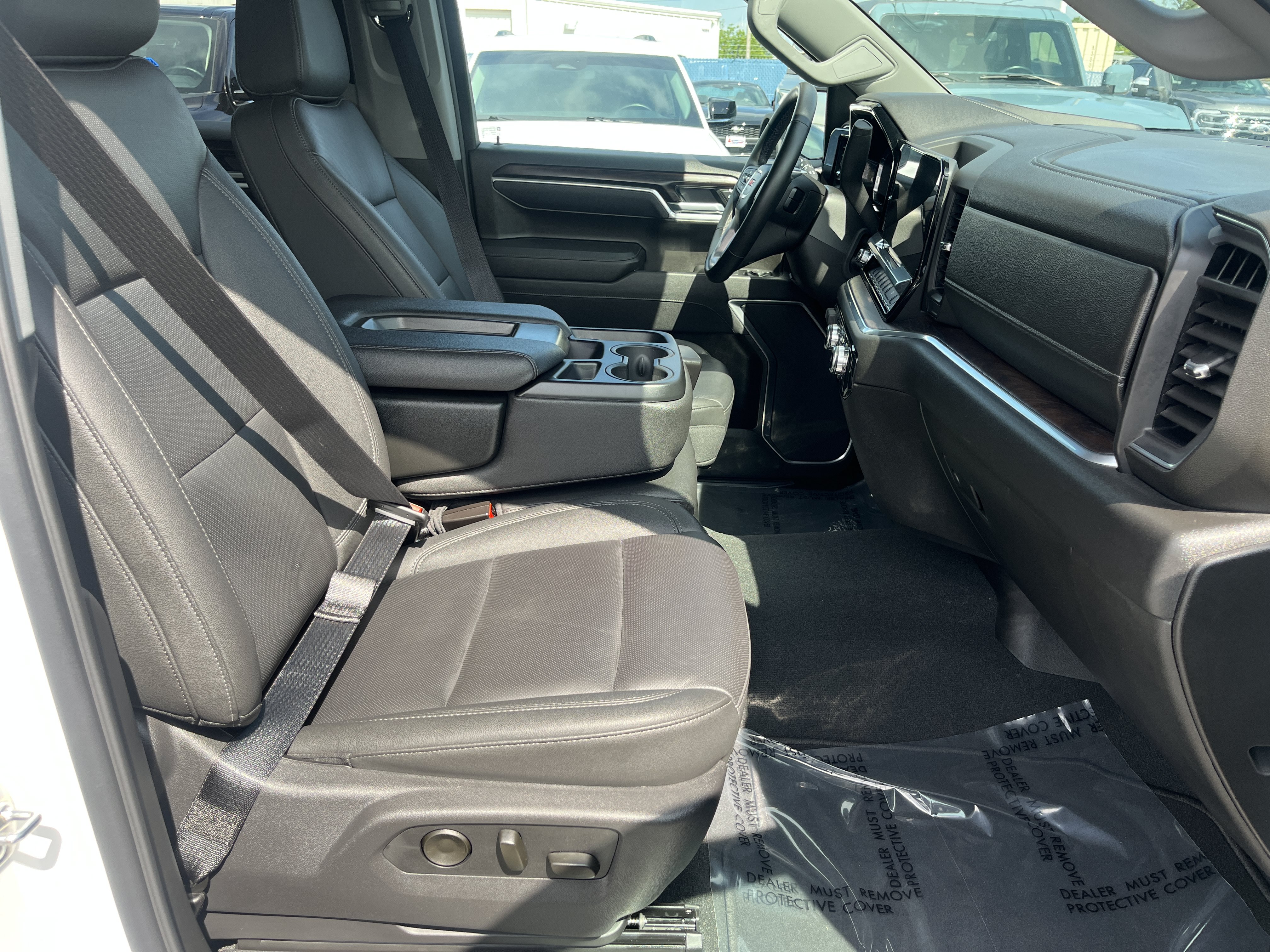 Used 2026 GMC Sierra 1500 SLT AWD/4WD image 15