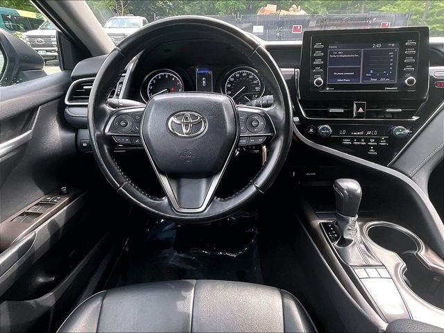 Used 2023 Toyota Camry SE FWD image 5