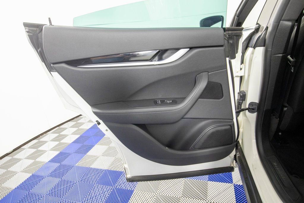 Used 2023 Maserati Levante Modena image 14
