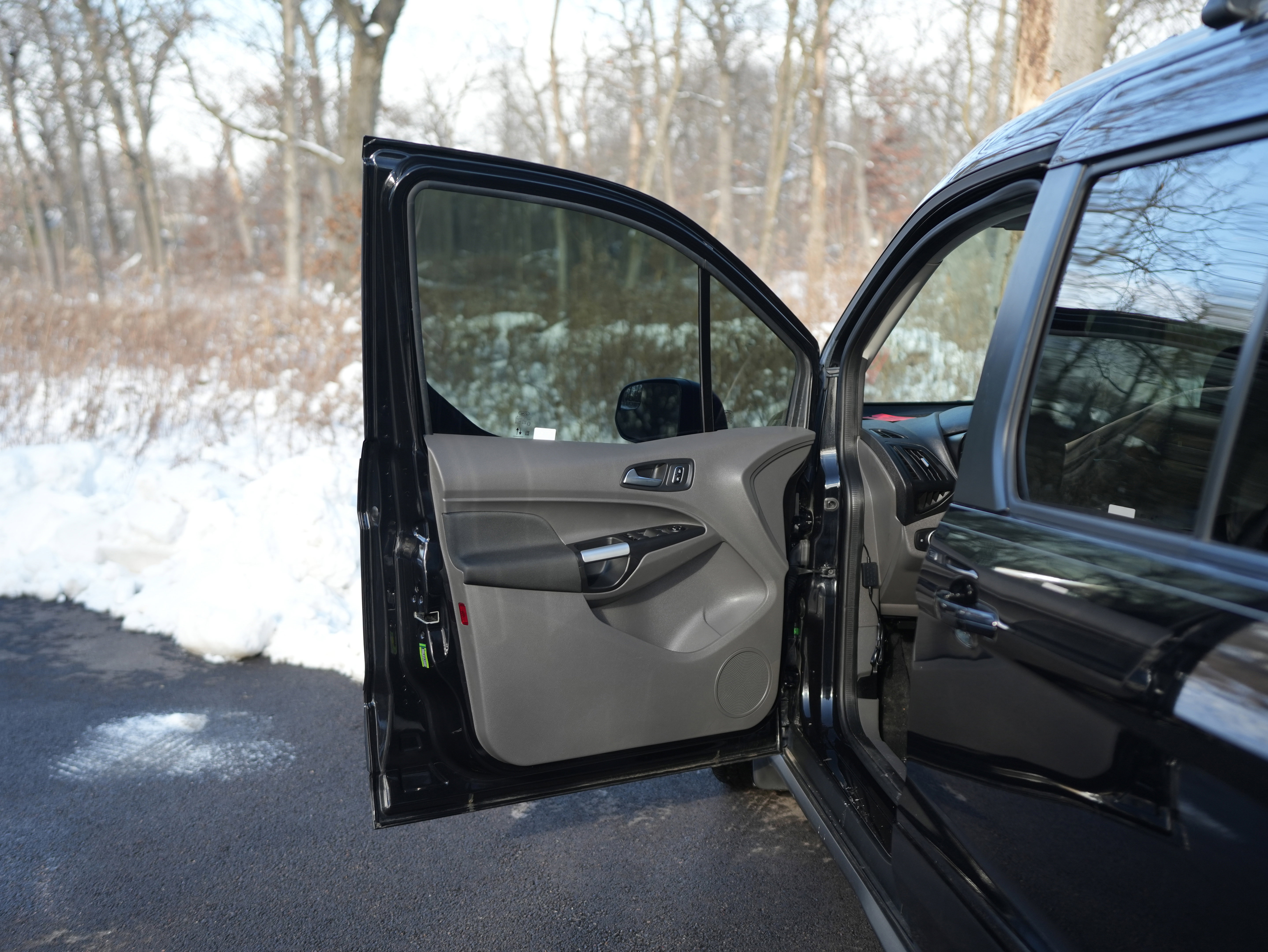 Used 2023 Ford Transit Connect XLT w/ Trailer Tow Package image 26