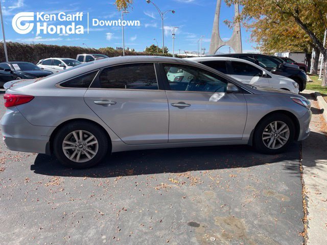 Used 2015 Hyundai Sonata SE FWD image 1