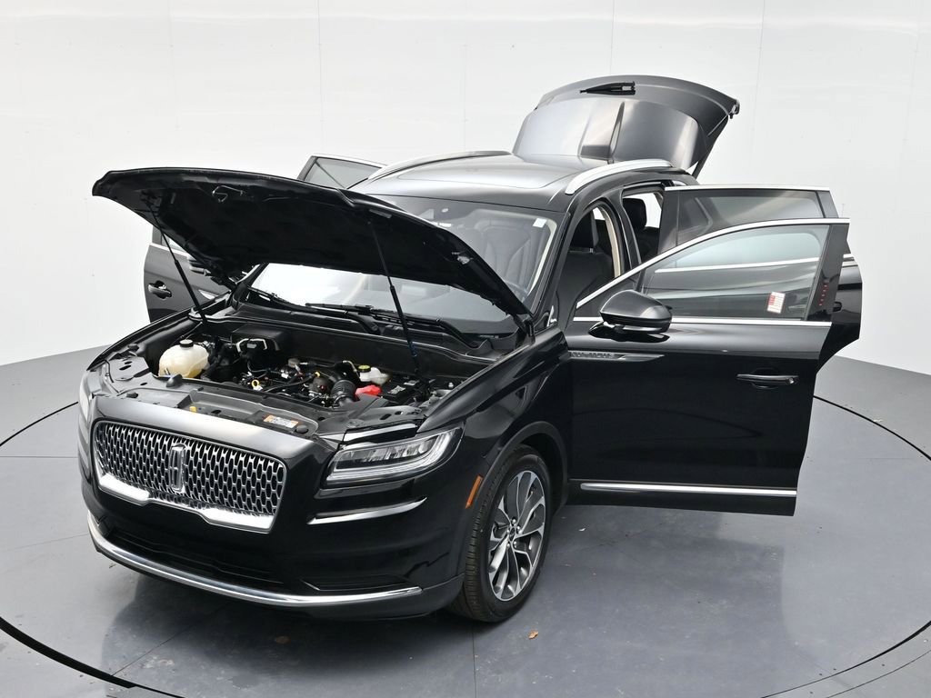 Used 2022 Lincoln Nautilus Reserve AWD/4WD image 54