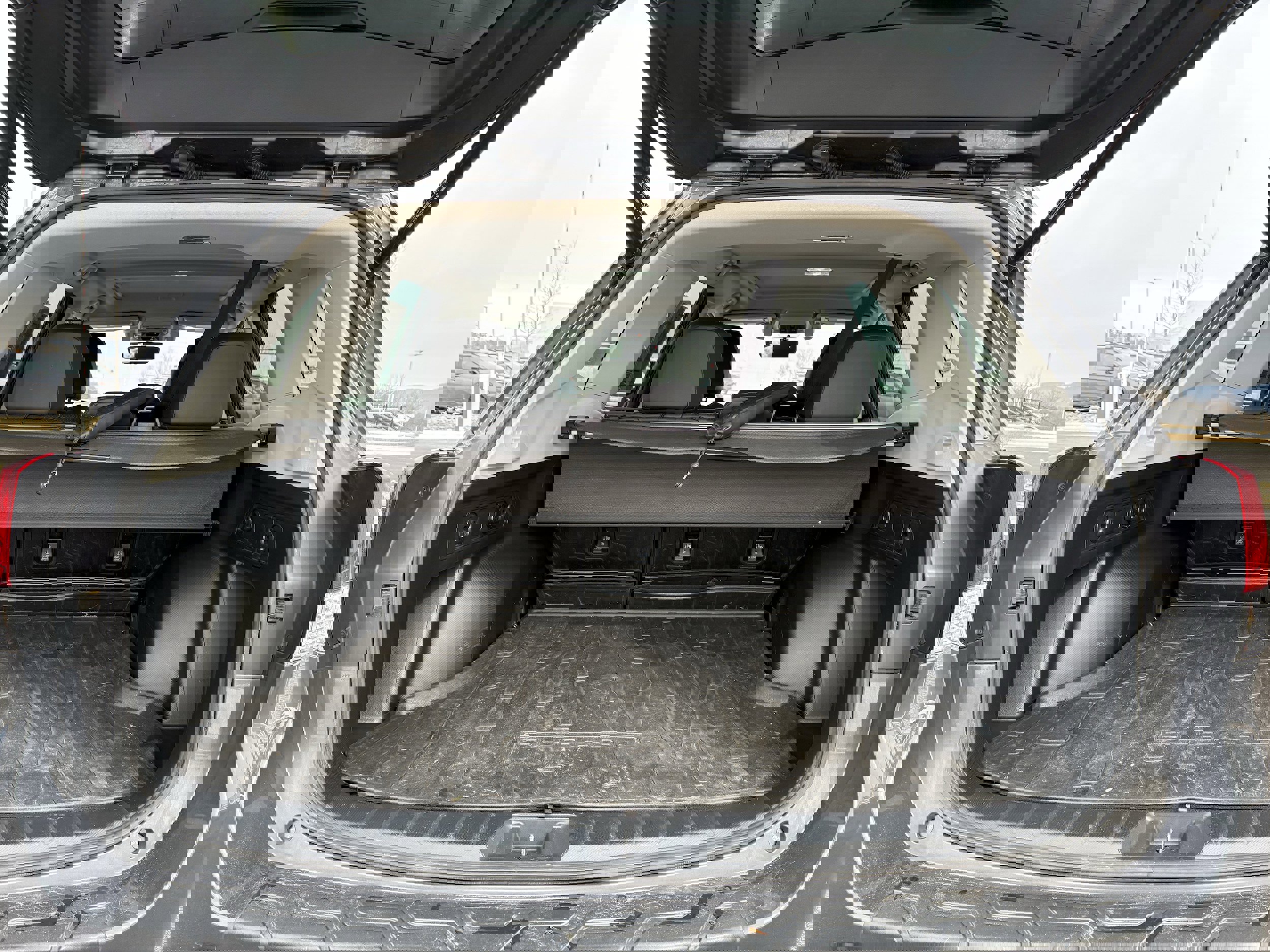 Used 2021 Subaru Forester Limited w/ Popular Package #3 image 12