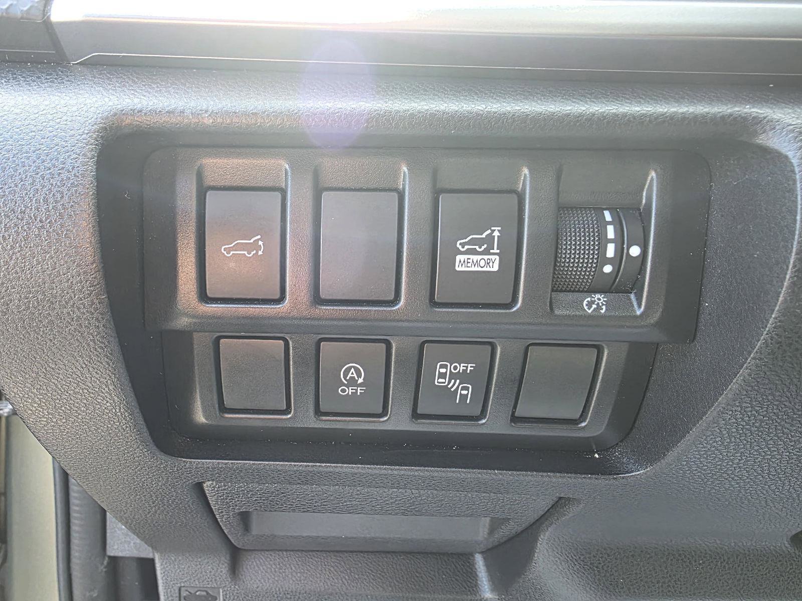 Used 2020 Subaru Forester Premium AWD/4WD image 12