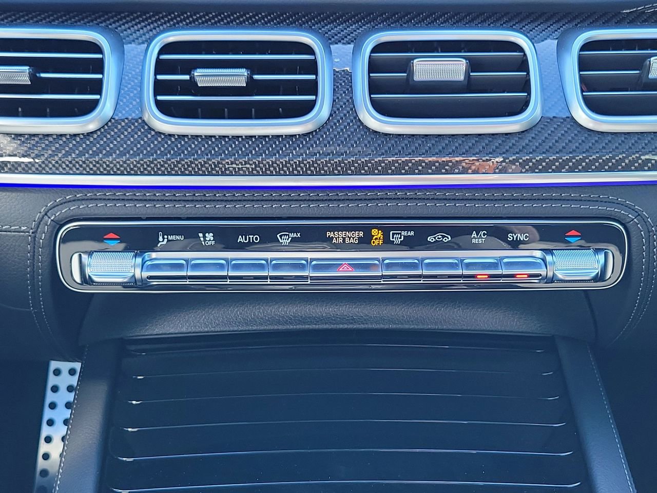 New 2026 Mercedes-Benz GLE 53 AMG 4MATIC Coupe image 18