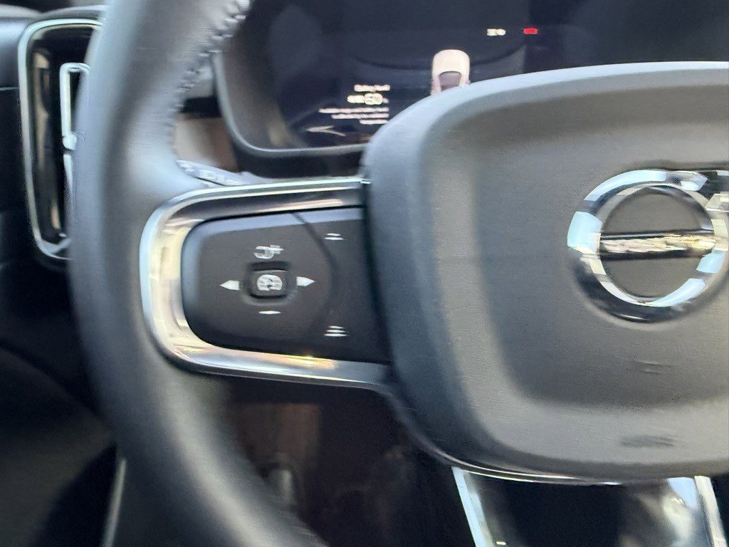 Used 2022 Volvo C40 P8 Recharge Ultimate image 14