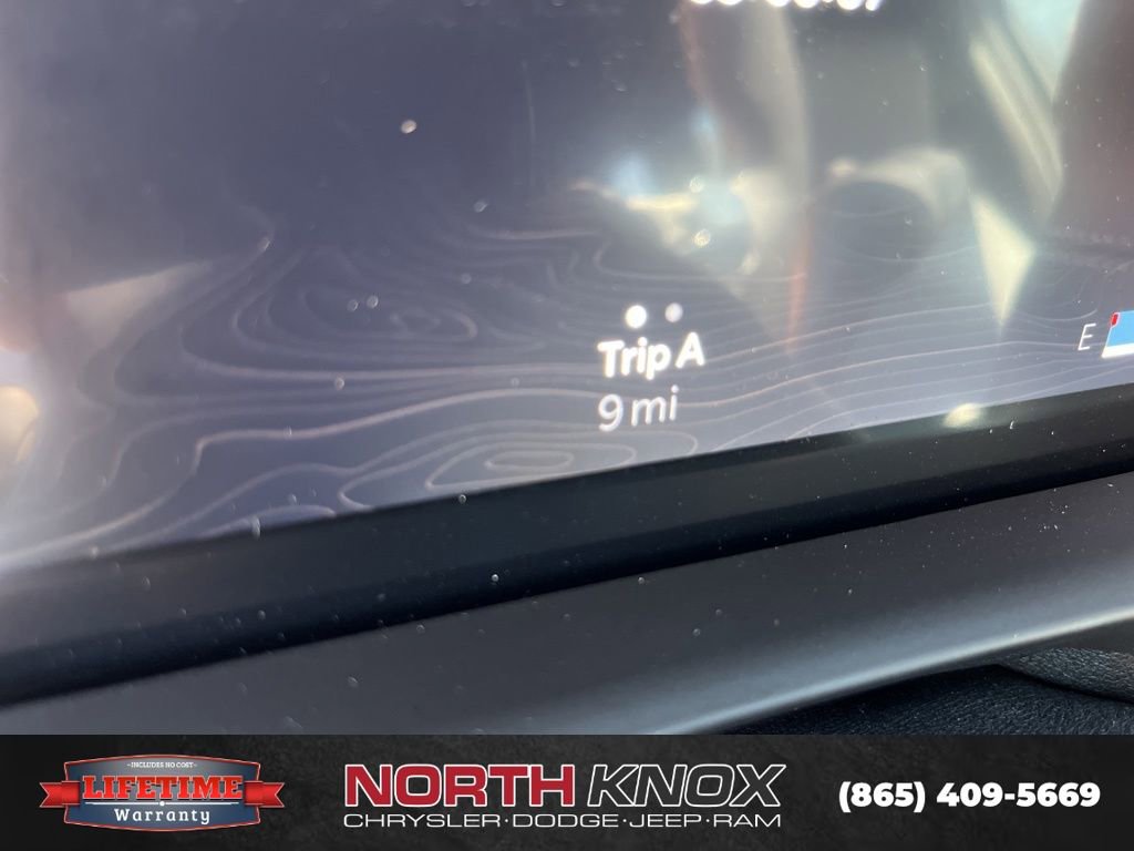 New 2026 Jeep Grand Cherokee Altitude image 32