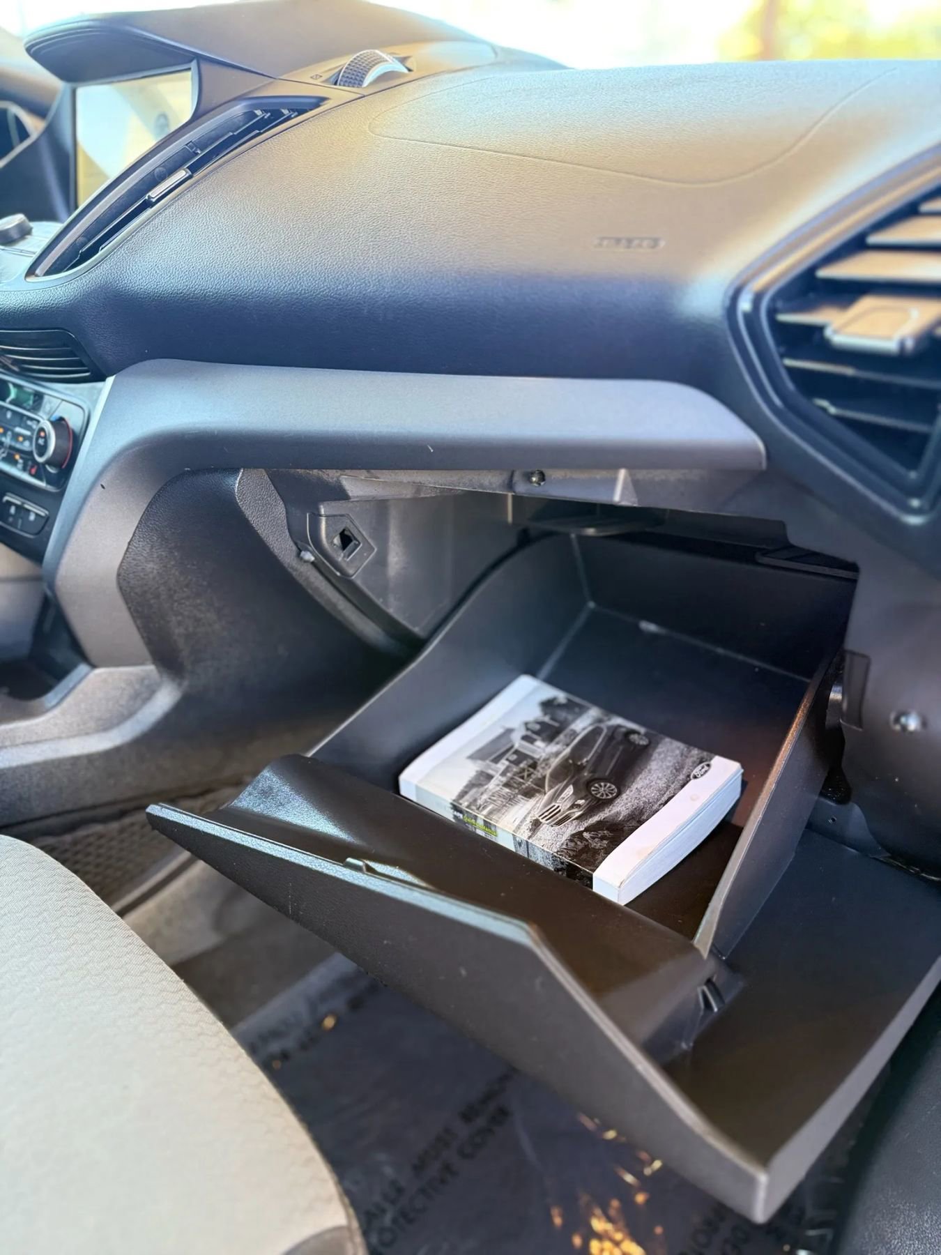 Used 2018 Ford Escape SE w/ Ford Safe & Smart Package image 29