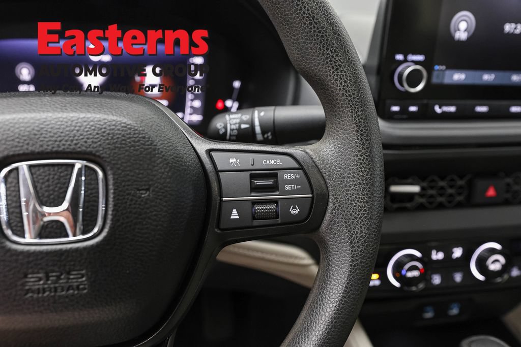 Used 2025 Honda Accord SE image 18