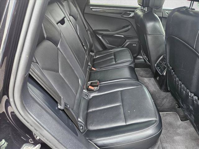 Used 2023 Porsche Macan S AWD/4WD image 19