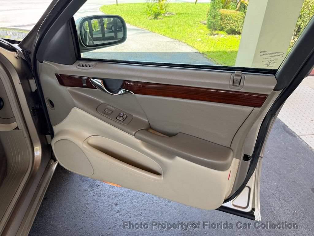 Used 2004 Cadillac De Ville DTS w/ Equipment Group FWD image 70