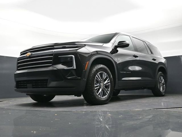 Used 2025 Chevrolet Traverse LT image 30