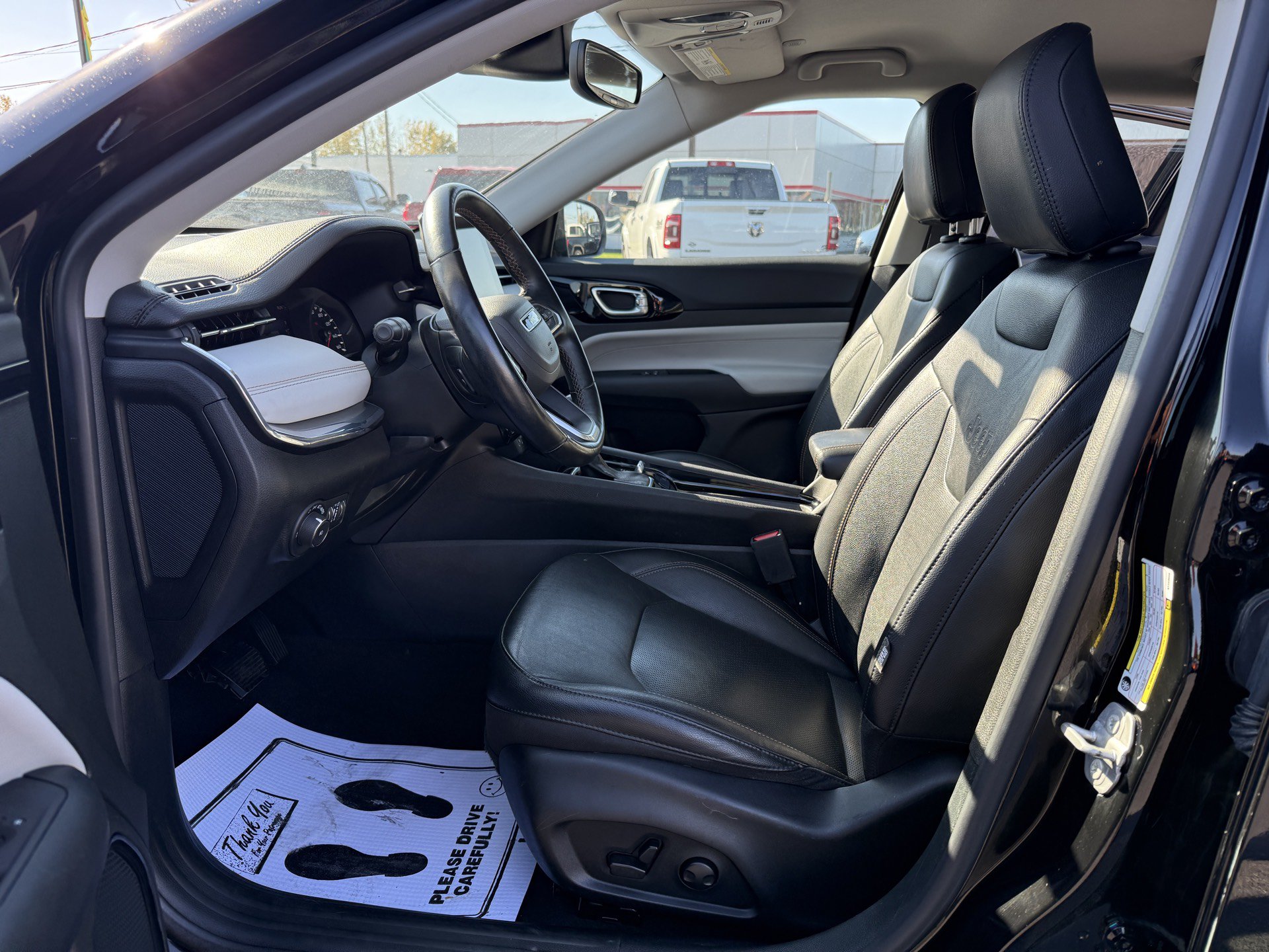 Used 2022 Jeep Compass Limited AWD/4WD image 27