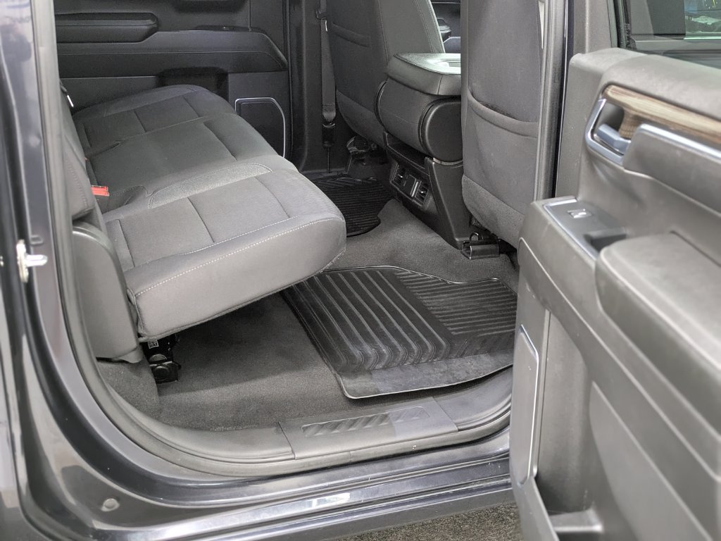 Used 2023 Chevrolet Silverado 1500 LT AWD/4WD image 30