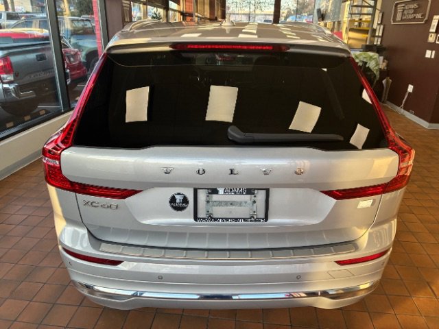 Used 2023 Volvo XC60 T8 Core w/ Climate Package image 12