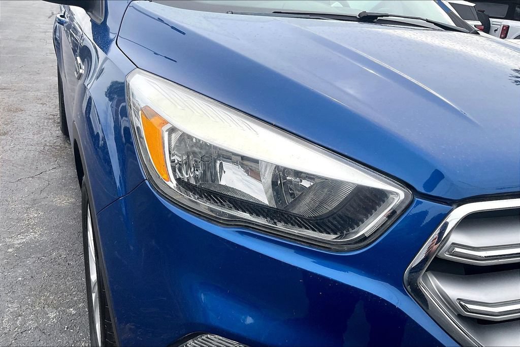 Certified 2017 Ford Escape SE FWD image 28