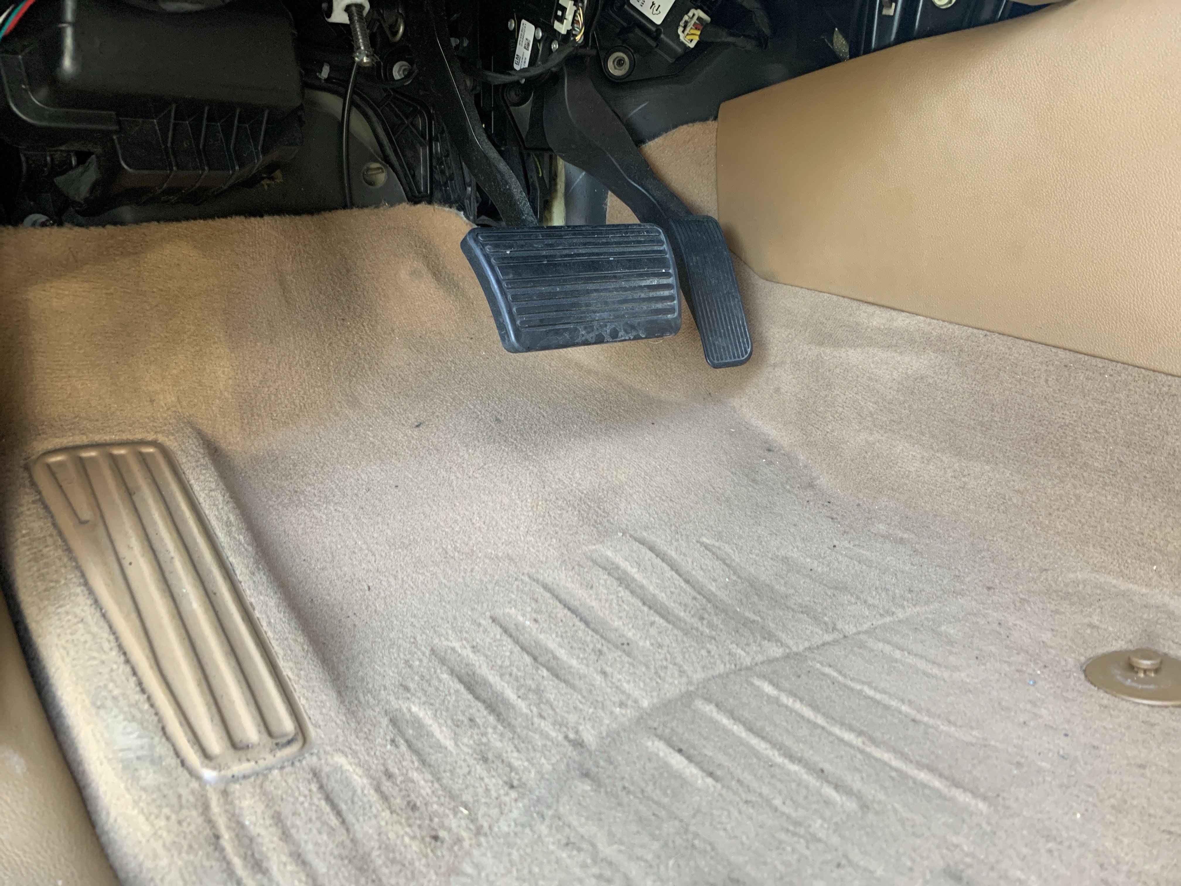 Used 2017 Cadillac Escalade Platinum image 17