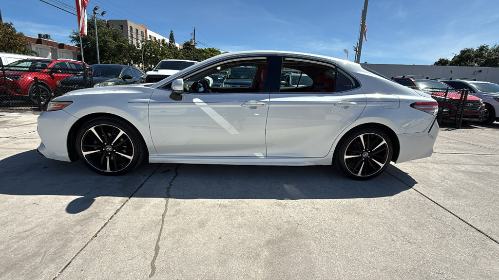 Used 2019 Toyota Camry XSE FWD image 11