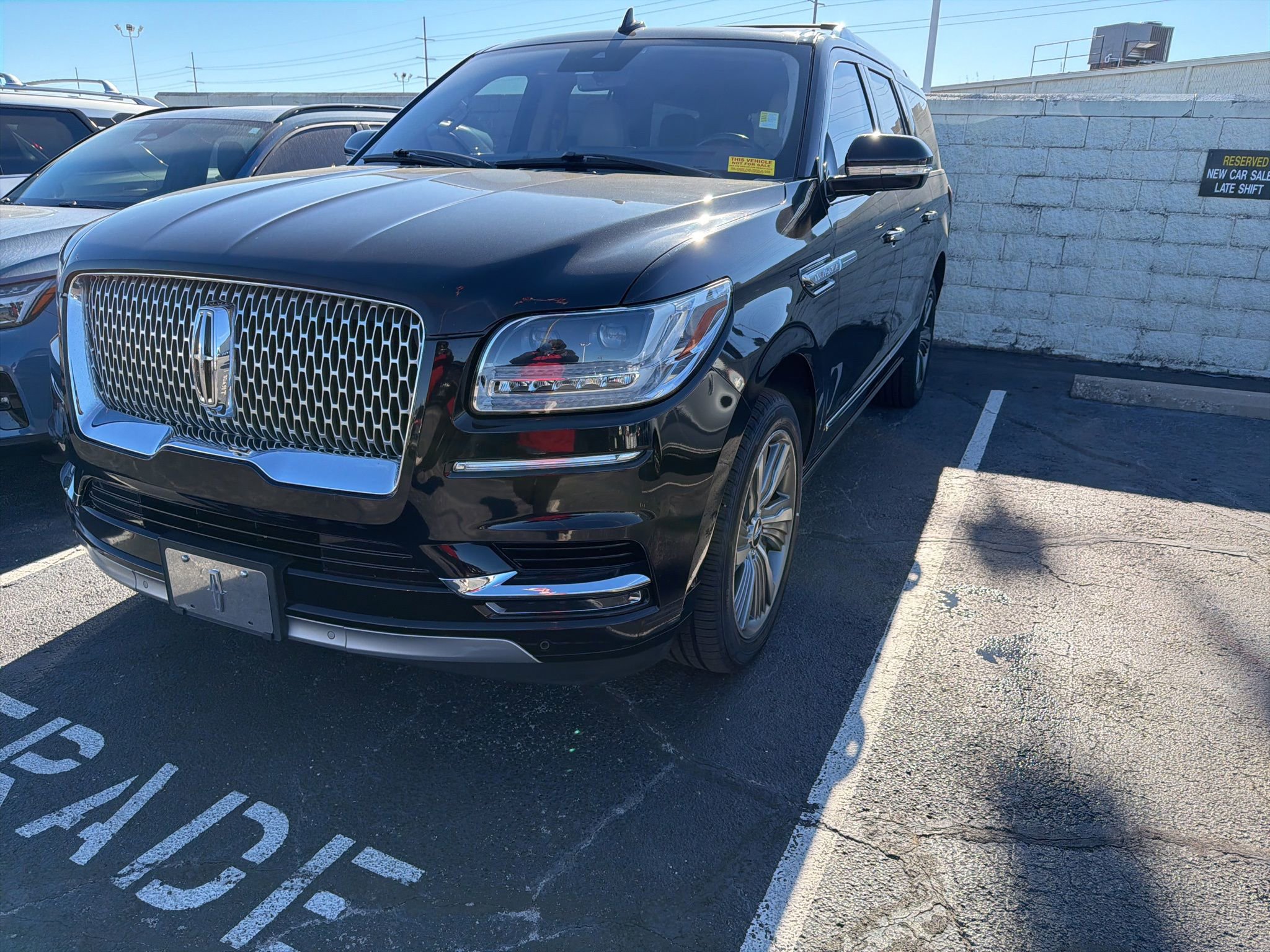 Used 2018 Lincoln Navigator L Reserve w/ Technology Package image 1