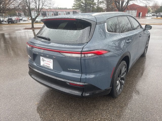 Used 2025 Toyota Crown Signia image 5