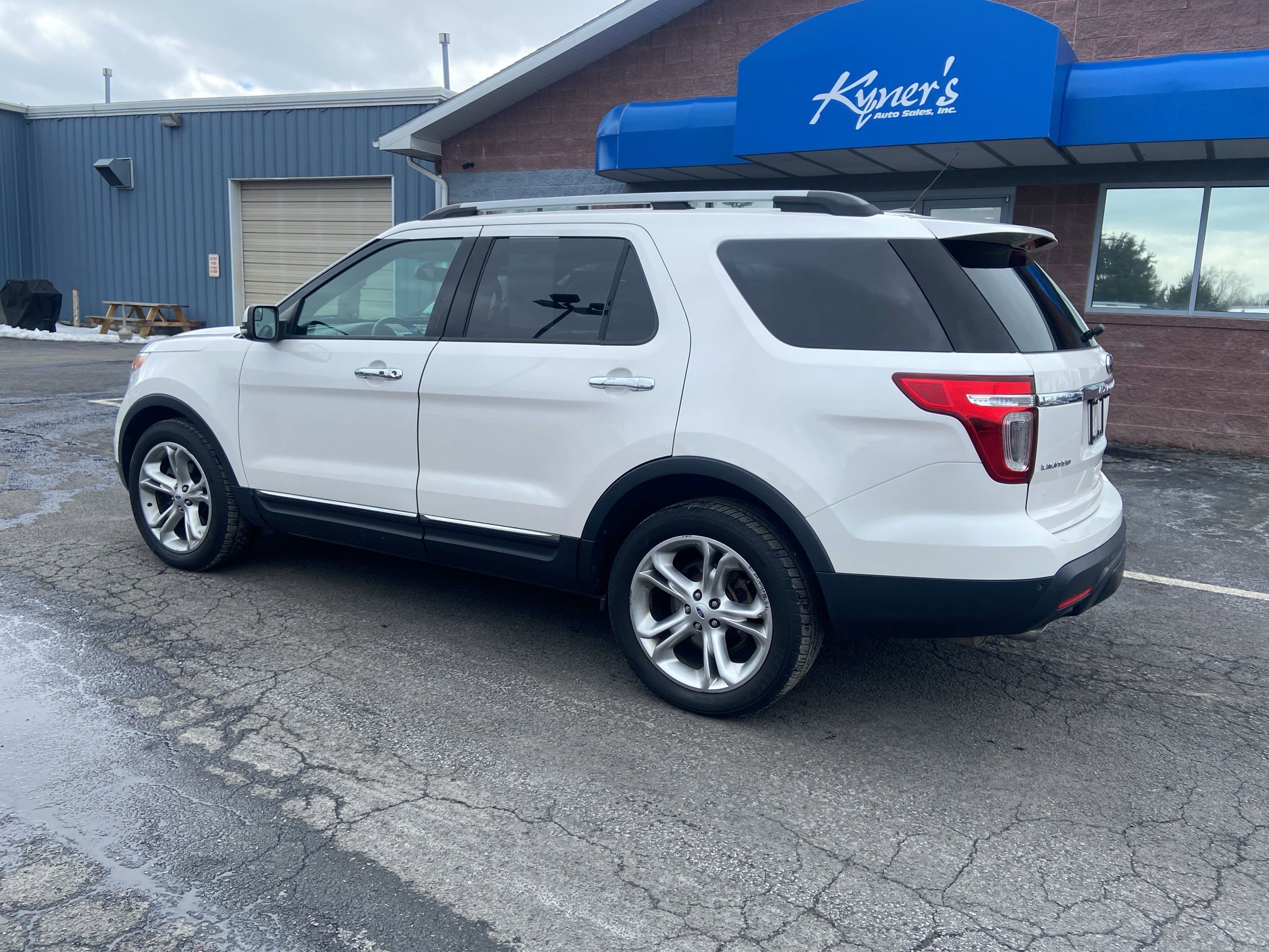 Used 2013 Ford Explorer Limited image 4