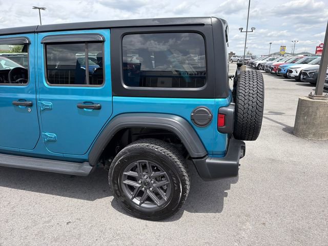 Used 2024 Jeep Wrangler Unlimited Sport AWD/4WD image 9
