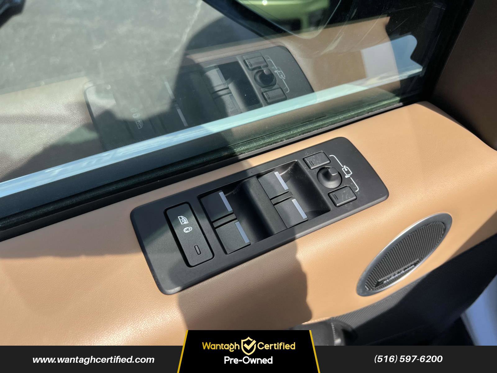 Used 2023 Land Rover Discovery HSE R-Dynamic image 16