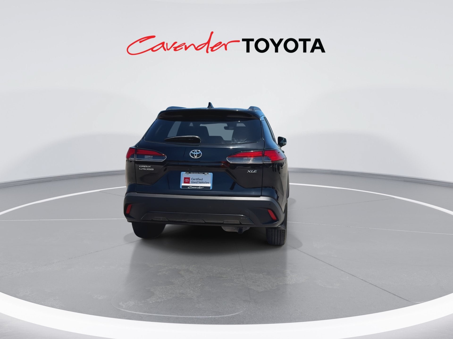 Certified 2022 Toyota Corolla Cross XLE w/ Convenience Package FWD image 7