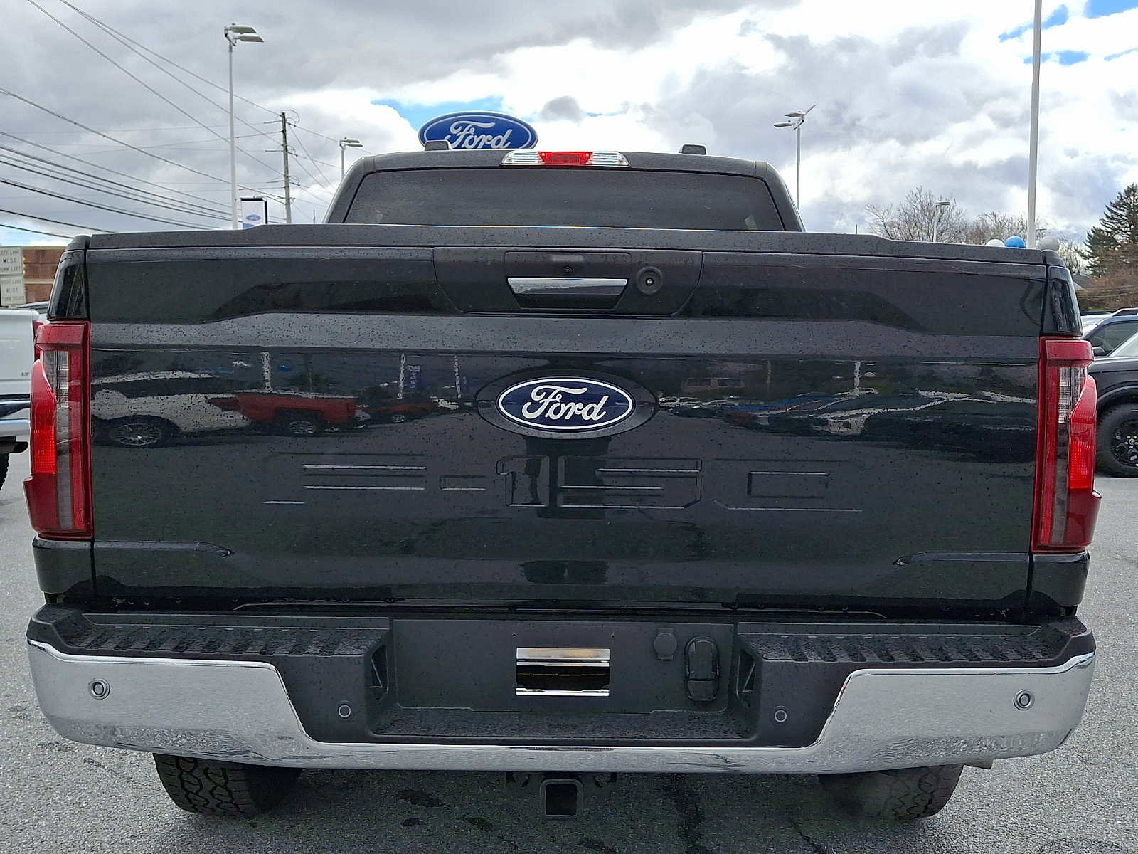 Certified 2024 Ford F150 XLT w/ Mobile Office Package image 5