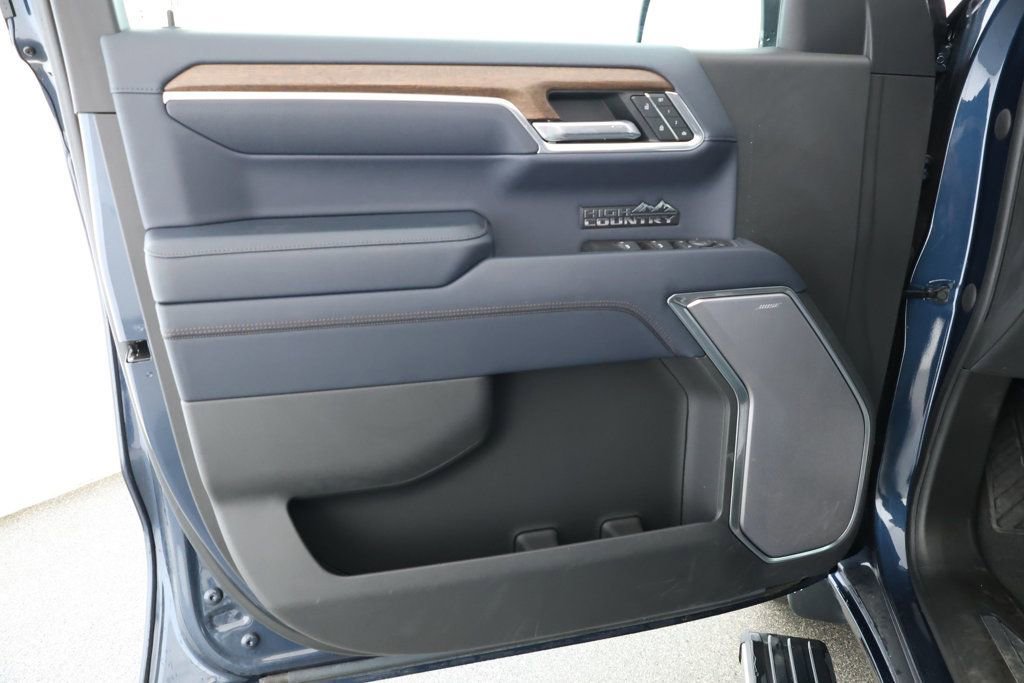 Used 2022 Chevrolet Silverado 1500 High Country image 9