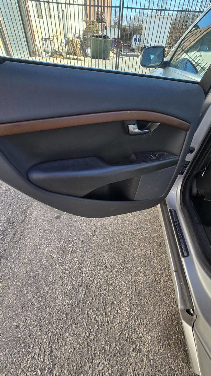 Used 2008 Volvo S80 3.2 image 11