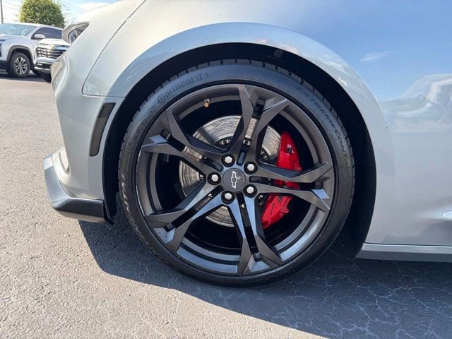 Used 2023 Chevrolet Camaro SS RWD image 9