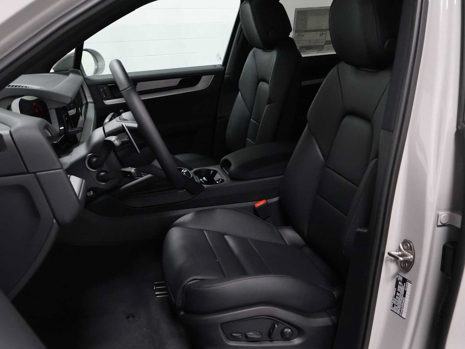 New 2026 Porsche Cayenne AWD/4WD image 5
