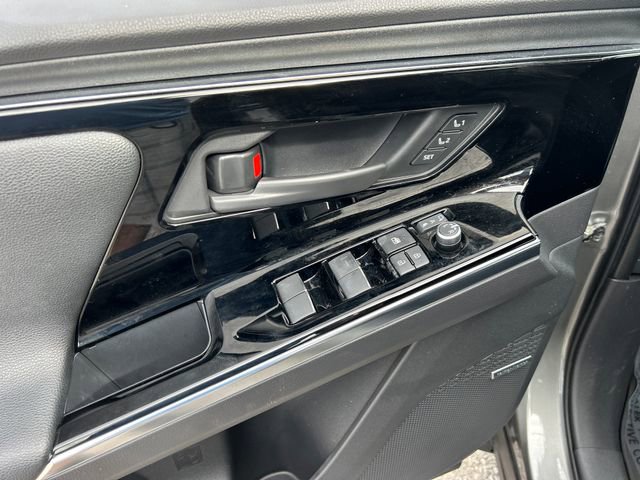 Used 2023 Subaru Solterra AWD image 30