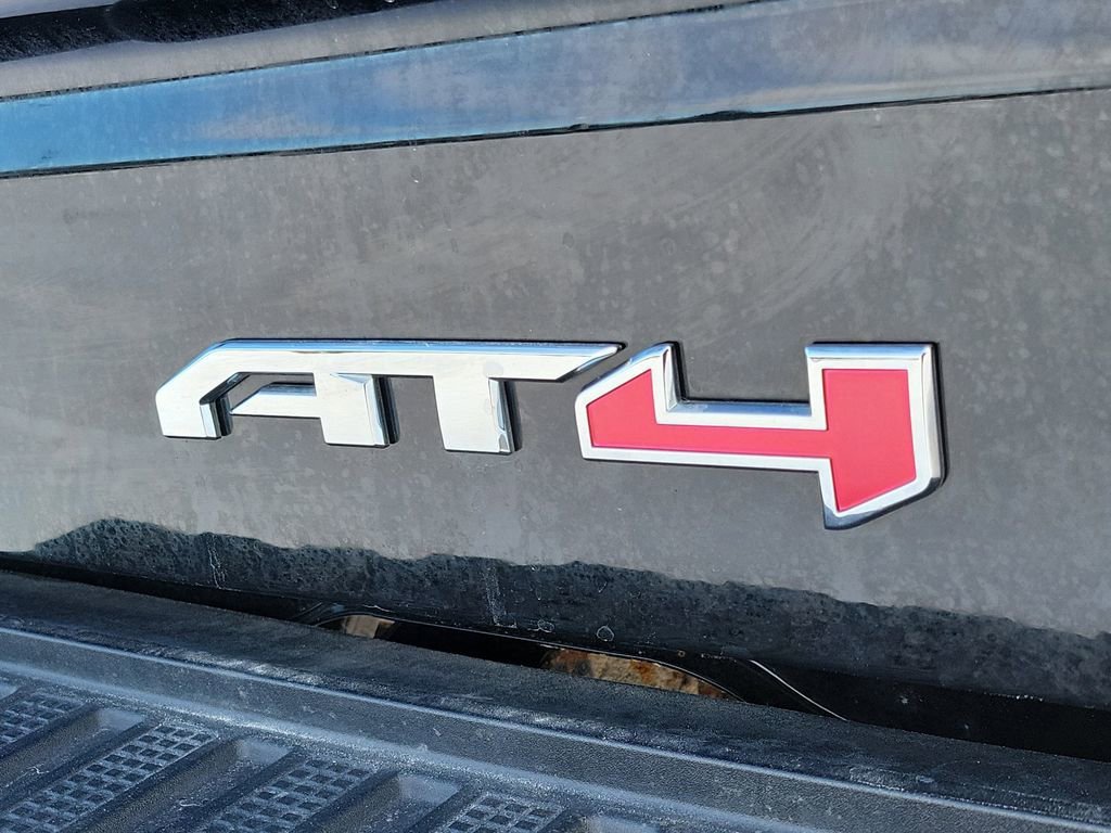 Used 2022 GMC Sierra 1500 AT4 w/ AT4 Preferred Package image 8