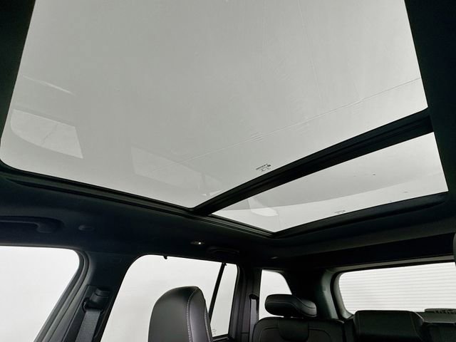 New 2025 Jeep Grand Cherokee Limited w/ Luxury Tech Group II image 25